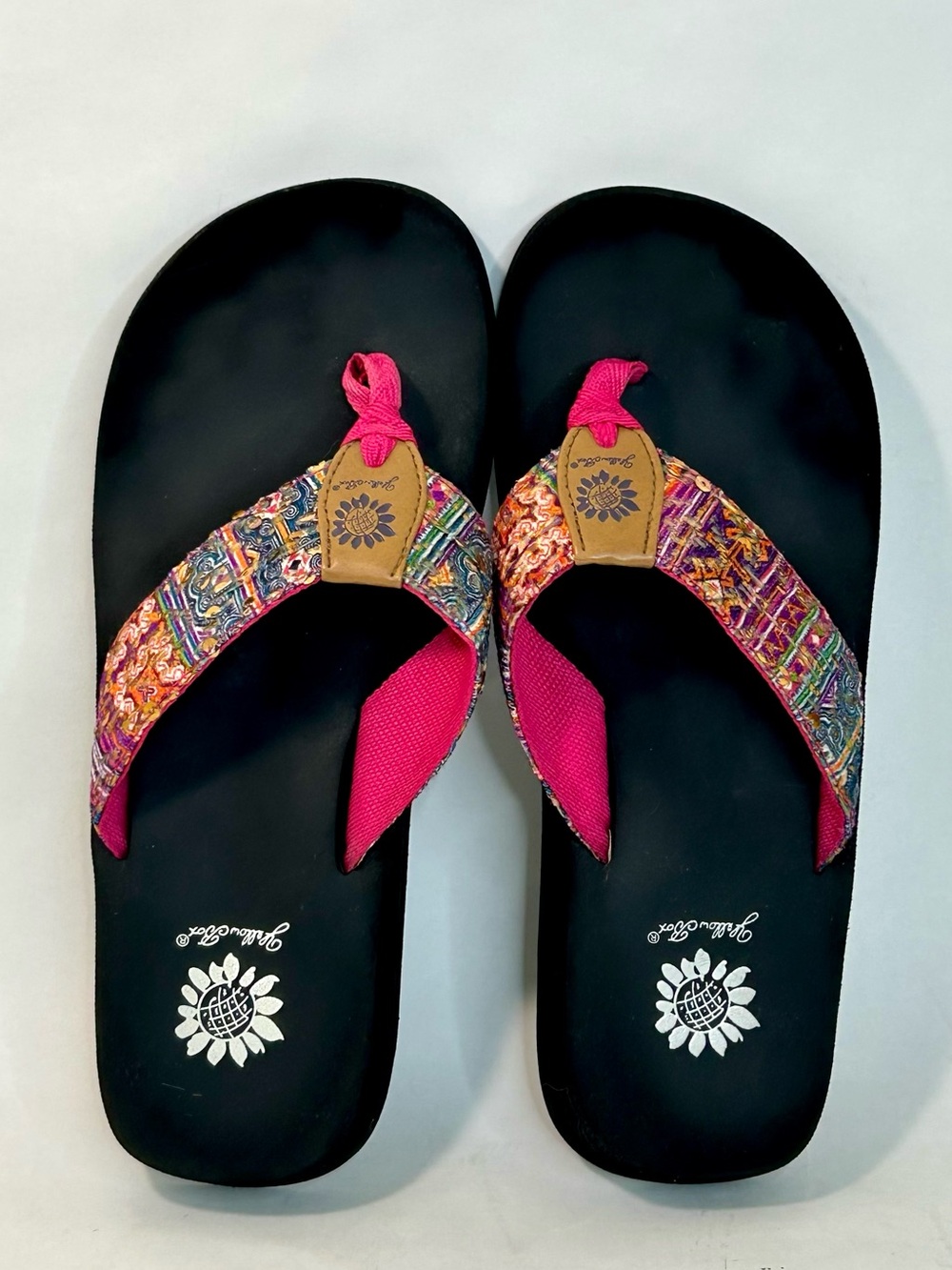 Yellow Box Women’s Oria Pink Multi Stripe Flip Flops Sandals size 9